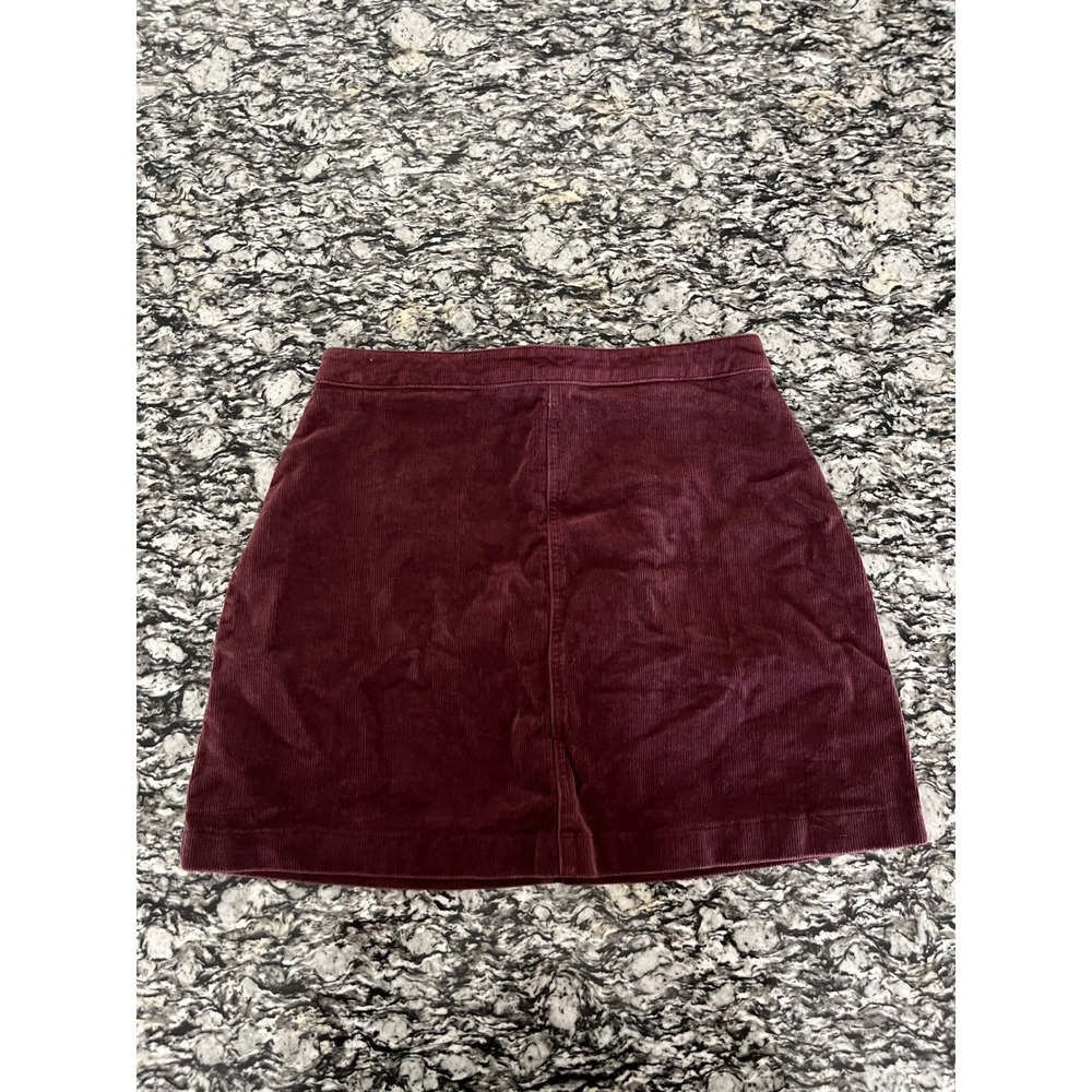 Forever 21 Burgundy Corduroy Mini Skirt Maroon A-Line Zip Back‎ Size Medium